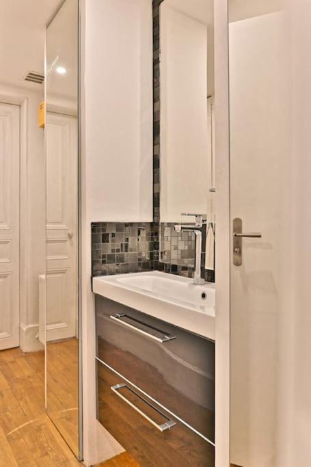Agreable Appartement Proche Galerie Lafayette - II Paris Exteriör bild